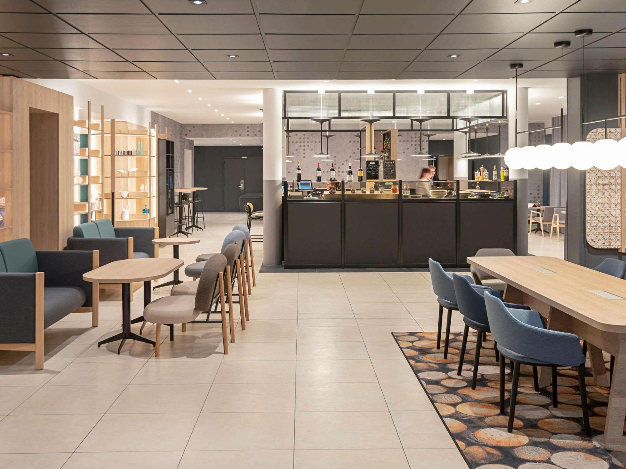 Novotel Centre Val De Loire Hotel 4*